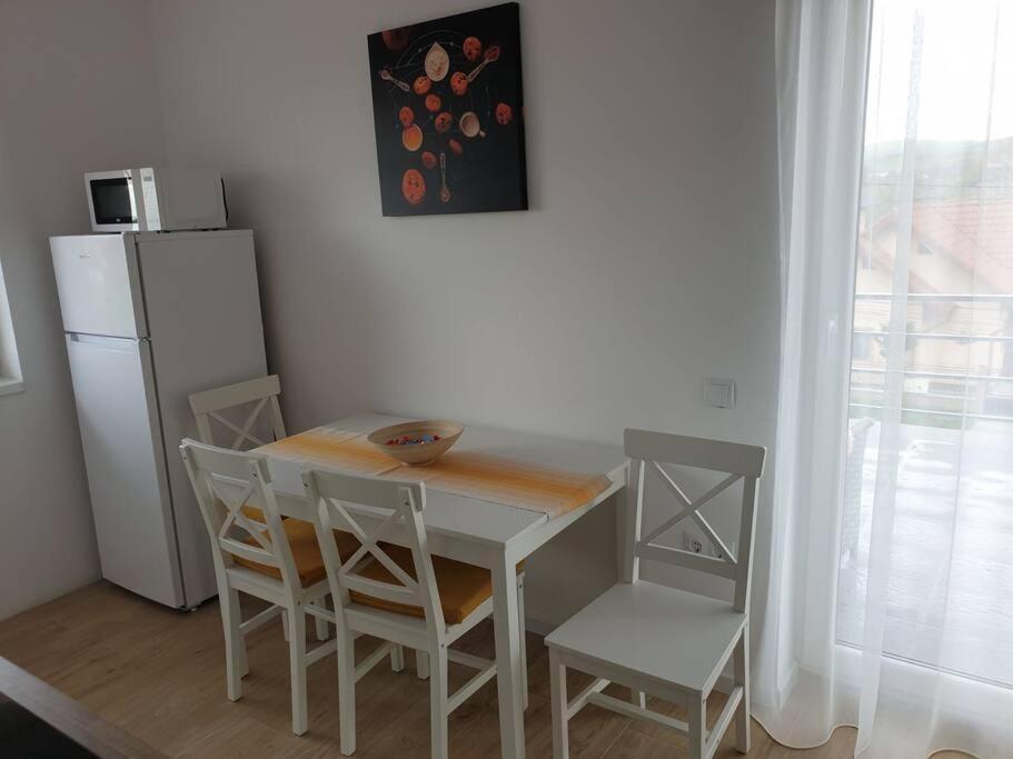 Max Studio Sancraiu de Mures Dış mekan fotoğraf